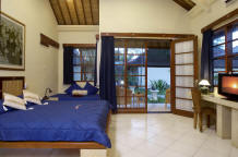 Room with double bed